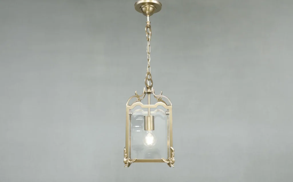 Lantern V antique M3 3109 1